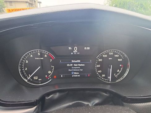 Used 2024 Cadillac XT5 Luxury FWD image 16
