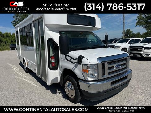 Used 2025 Ford E-450 and Econoline 450 Super Duty w/ Shuttle Bus Prep Package RWD image 1