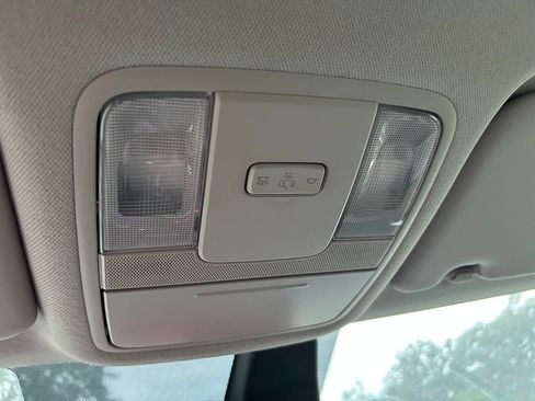 Used 2025 Kia Soul LX w/ LX Technology Package FWD image 28