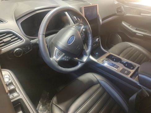 Used 2023 Ford Edge SEL w/ Convenience Package image 9