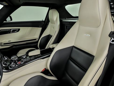Used 2012 Mercedes-Benz SLS AMG Coupe image 24