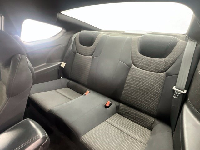 Used 2015 Hyundai Genesis 3.8 RWD image 6