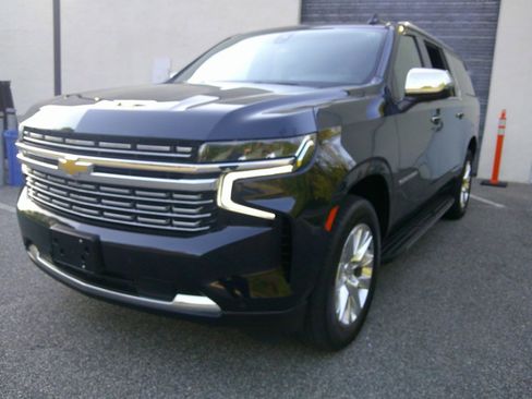Used 2021 Chevrolet Suburban Premier w/ Premium Package AWD/4WD image 95