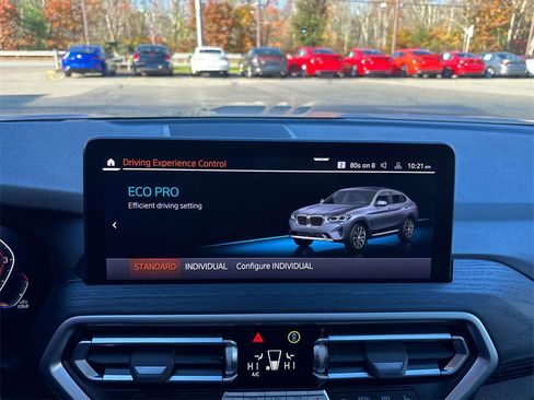 Used 2025 BMW X4 xDrive30i image 32