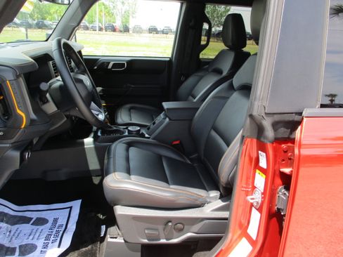 Certified 2024 Ford Bronco Badlands image 18