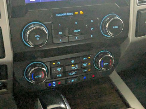 Used 2020 Ford F150 Lariat AWD/4WD image 18