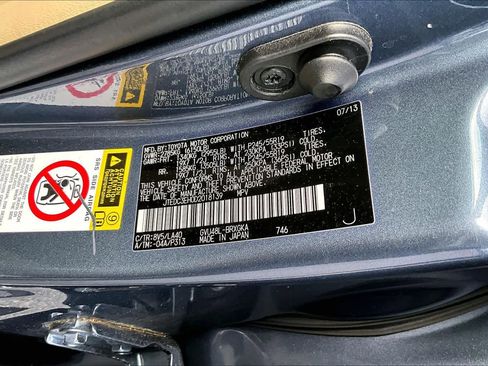 Used 2013 Toyota Highlander Limited image 37