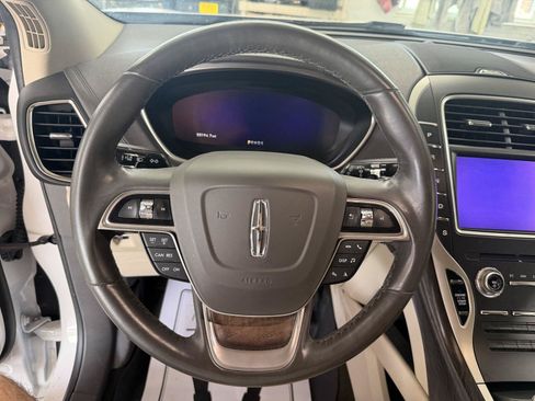Used 2019 Lincoln Nautilus Reserve AWD/4WD image 14