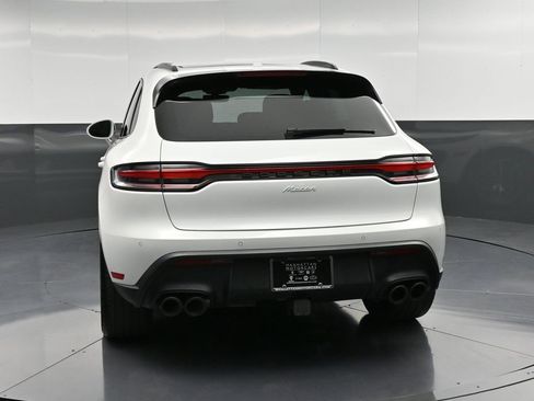 Certified 2023 Porsche Macan Turbo image 7