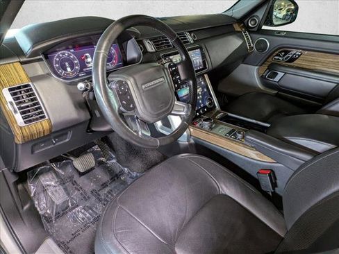 Used 2018 Land Rover Range Rover HSE image 10