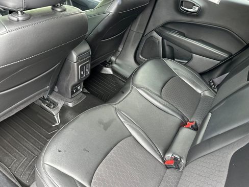 Used 2019 Jeep Compass Latitude AWD/4WD image 13