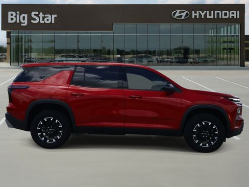 Used 2025 Chevrolet Traverse Z71 w/ Enhanced Driving Package AWD/4WD image 5