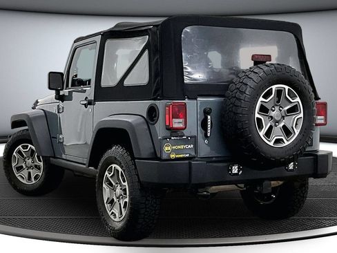 Used 2015 Jeep Wrangler Rubicon AWD/4WD image 4