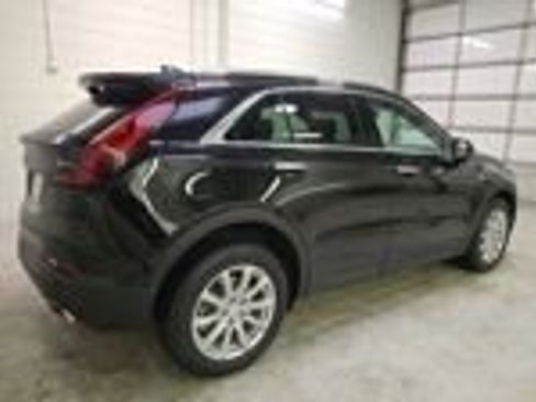 Used 2023 Cadillac XT4 Luxury w/ Cold Weather Package image 2