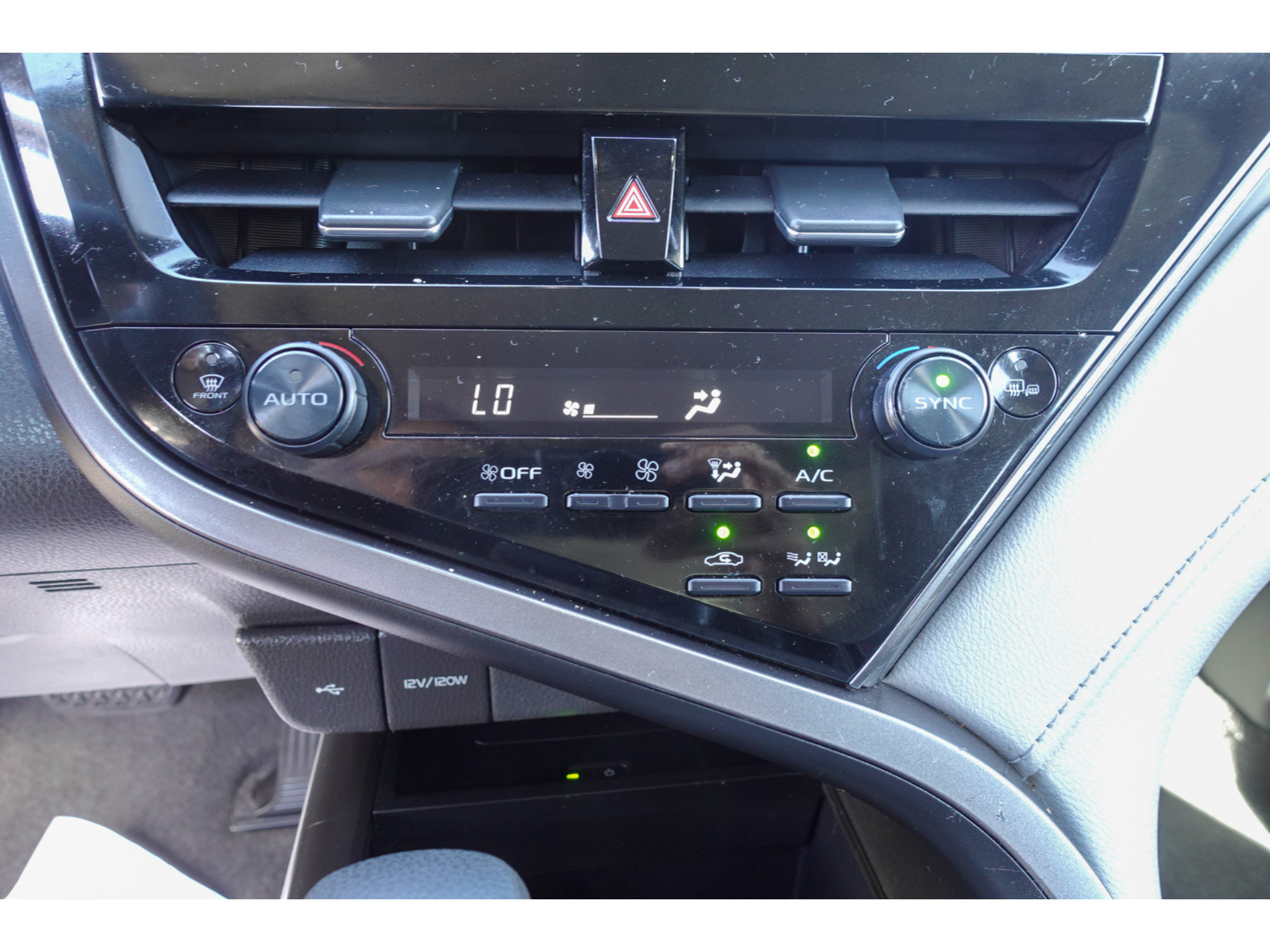 Certified 2021 Toyota Camry LE w/ Audio Upgrade Package FWD image 19