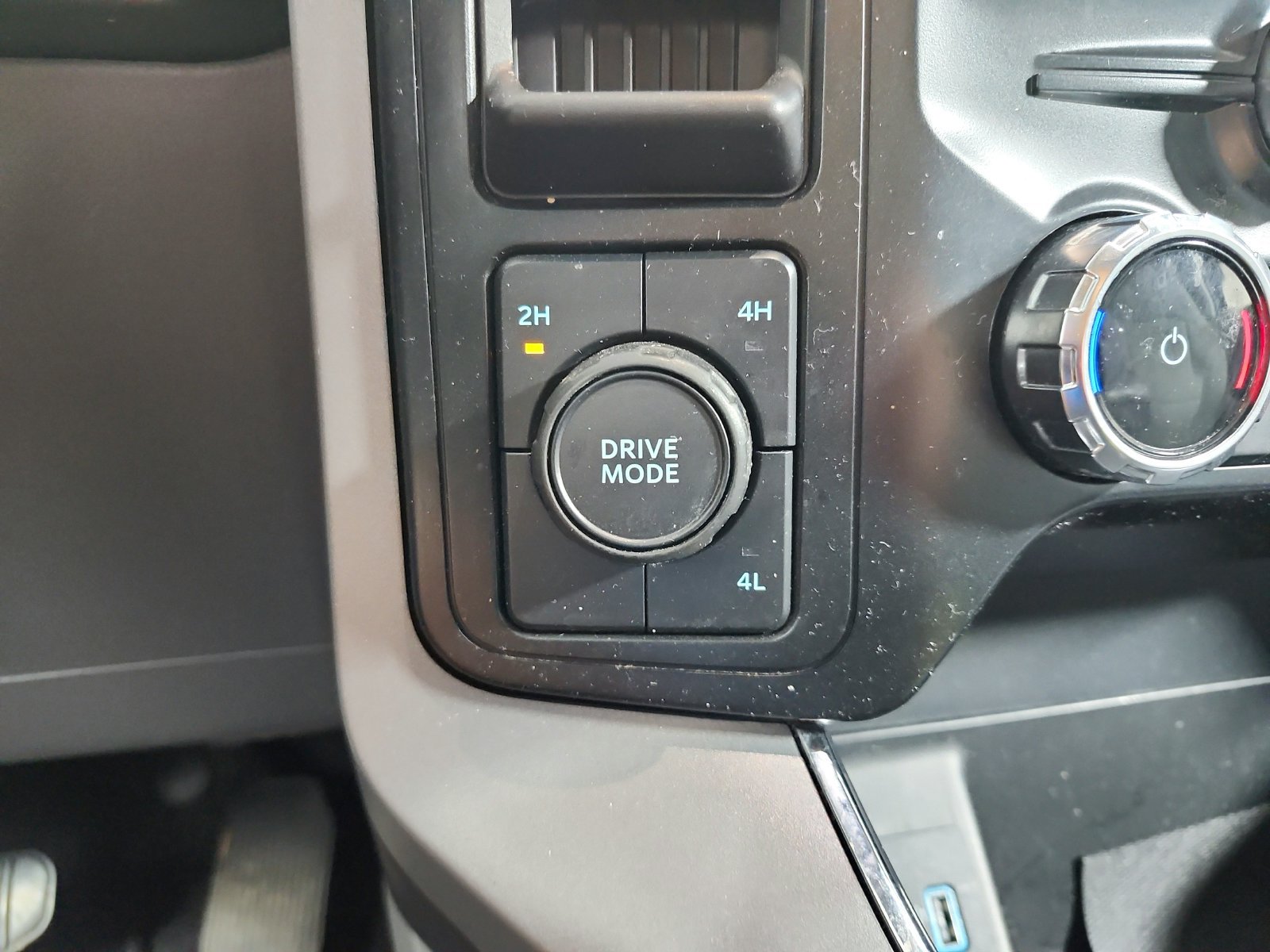 Used 2024 Ford F150 XLT w/ Equipment Group 302A MID AWD/4WD image 19