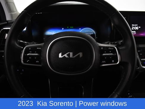 Used 2023 Kia Sorento SX AWD/4WD image 12