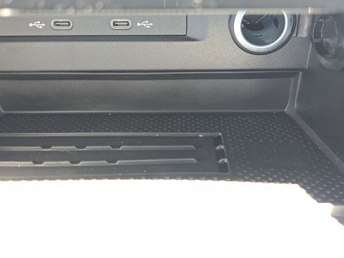 New 2026 Volkswagen Taos SE AWD/4WD image 13