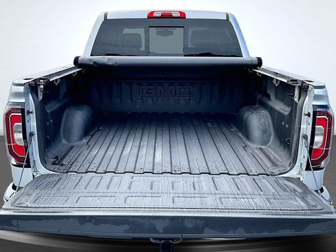 Used 2018 GMC Sierra 1500 SLT w/ SLT Premium Package AWD/4WD image 5