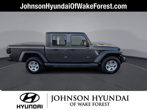 Used 2020 Jeep Gladiator Sport w/ Quick Order Package 24S AWD/4WD image 12
