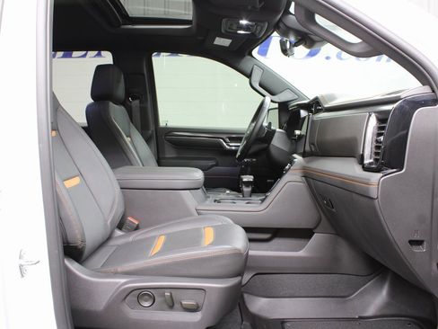 Used 2024 GMC Sierra 1500 AT4 image 34