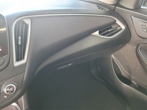 Used 2024 Chevrolet Malibu LT image 28