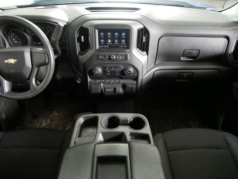 Used 2022 Chevrolet Silverado 1500 Custom image 10