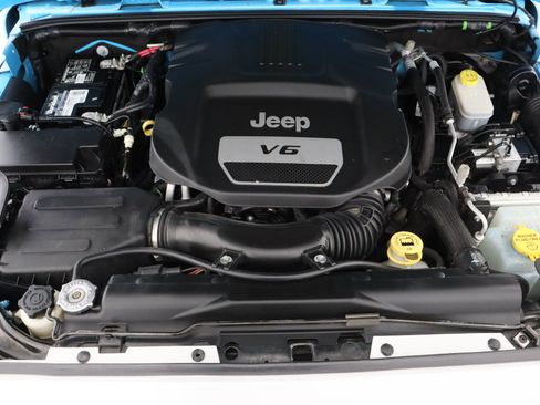 Used 2017 Jeep Wrangler Unlimited Sahara w/ Quick Order Package 24E Chief image 37