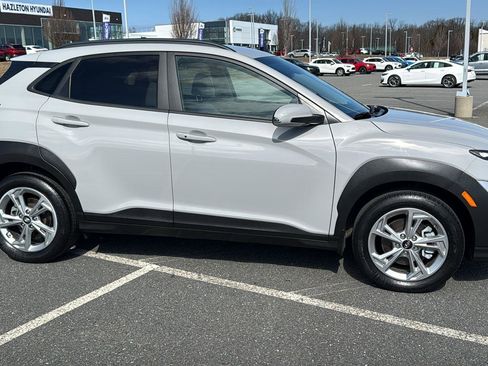 Used 2023 Hyundai Kona SEL image 3