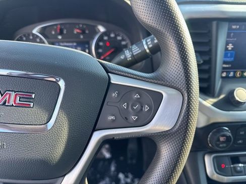 Used 2023 GMC Acadia SLE w/ Driver Convenience Package image 13
