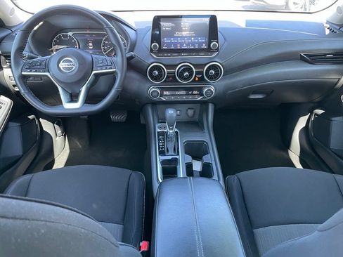 Certified 2021 Nissan Sentra SV FWD image 11