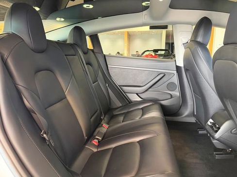 Used 2022 Tesla Model 3 Performance image 20