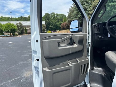 New 2026 Chevrolet Express 2500 Extended RWD image 42