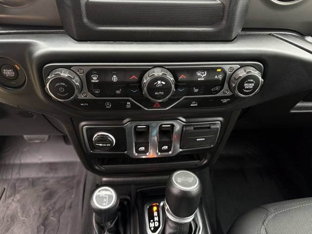 Used 2022 Jeep Wrangler Sport AWD/4WD image 21
