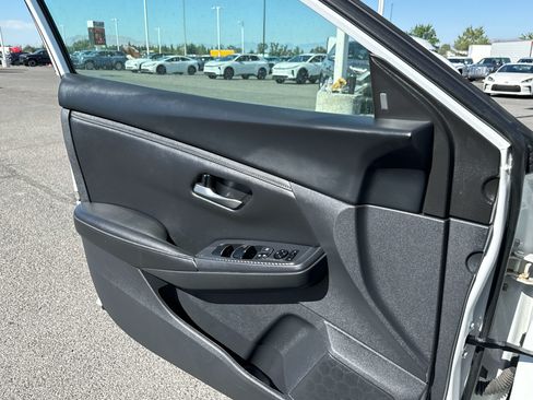 Used 2024 Nissan Sentra SV FWD image 12