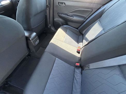 Used 2025 Nissan Versa SV FWD image 11
