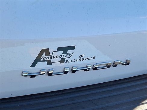 Used 2025 GMC Yukon XL Denali image 31