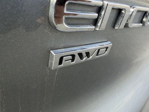 Used 2025 Buick Enclave Preferred image 8