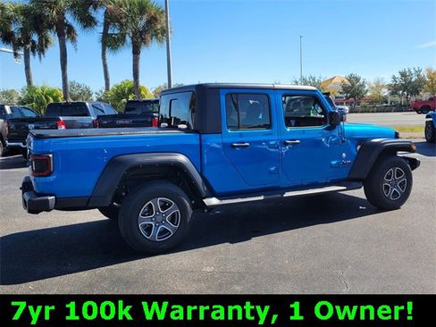 Certified 2022 Jeep Gladiator Sport image 7