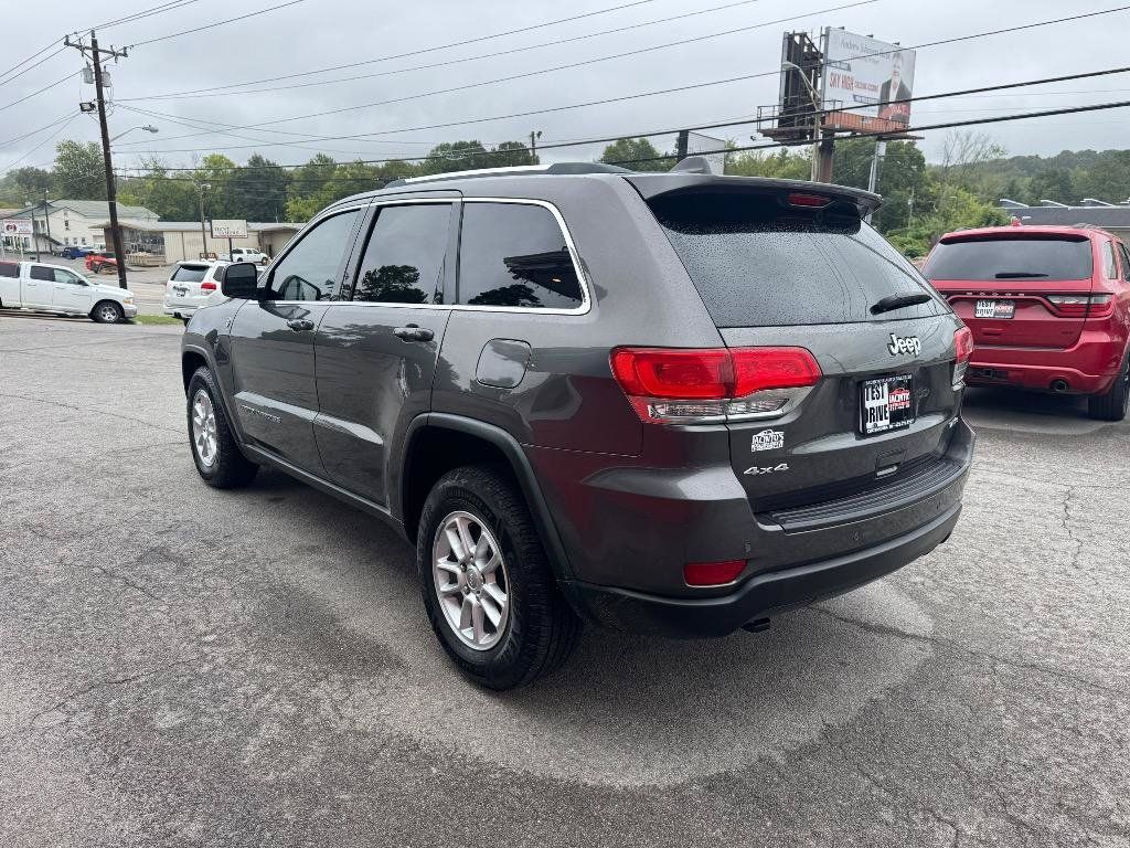 Used 2019 Jeep Grand Cherokee Laredo AWD/4WD image 7