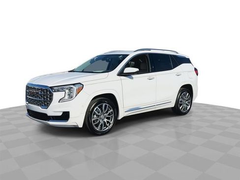 Certified 2024 GMC Terrain Denali w/ Denali Premium Package image 4