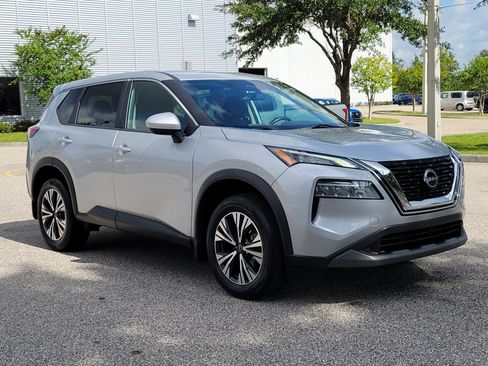Certified 2023 Nissan Rogue SV FWD image 3