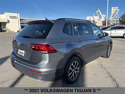 Used 2021 Volkswagen Tiguan S image 3