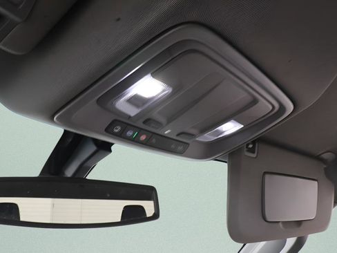 Used 2022 Chevrolet Silverado 2500 LT w/ Convenience Package image 16