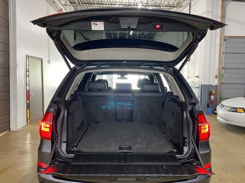 Used 2011 BMW X5 xDrive35d image 35