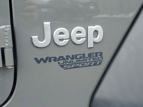 Used 2020 Jeep Wrangler Unlimited Sport image 10