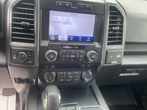 Used 2020 Ford F150 XLT w/ Equipment Group 302A Luxury AWD/4WD image 25