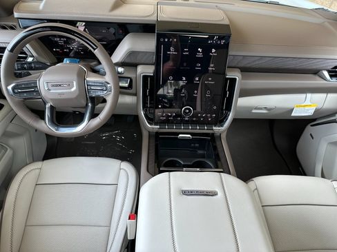 New 2026 GMC Yukon XL Denali w/ Denali Reserve Package AWD/4WD image 13
