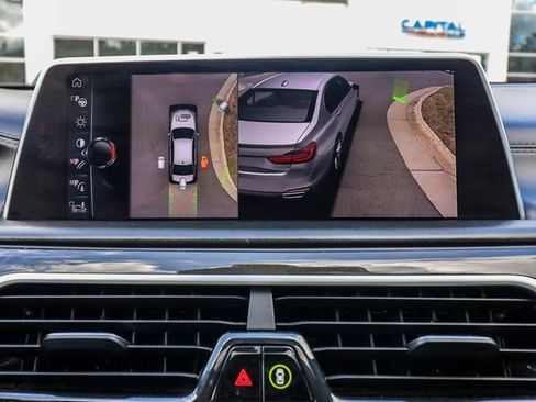 Used 2017 BMW 750i xDrive image 18