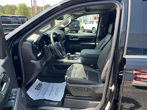 Used 2025 Chevrolet Silverado 1500 LTZ w/ LTZ Premium Package AWD/4WD image 42